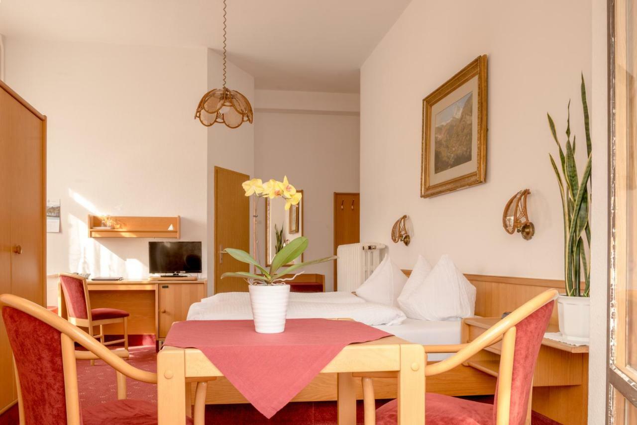 Hotel-Pension Heimburg 바트엘스터 외부 사진