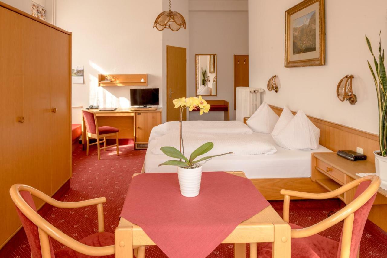 Hotel-Pension Heimburg 바트엘스터 외부 사진