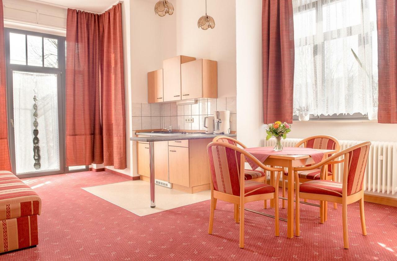 Hotel-Pension Heimburg 바트엘스터 외부 사진