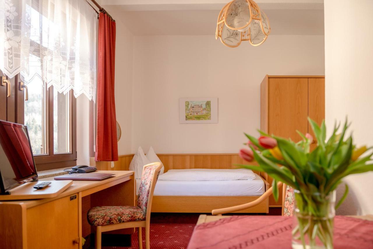 Hotel-Pension Heimburg 바트엘스터 외부 사진